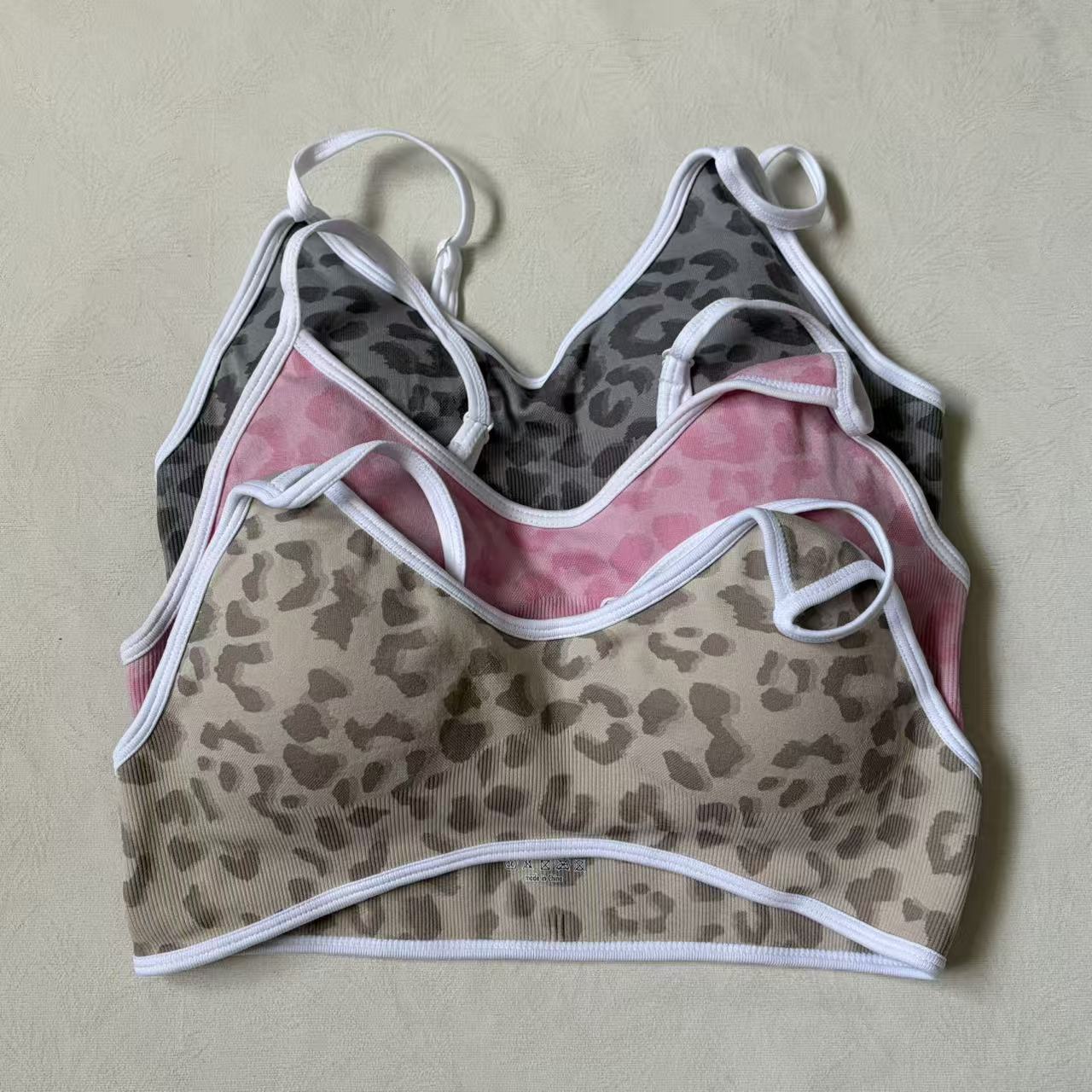 Женский спортивный топ LOGO с  – обзор и цена Sports Bra Racerback